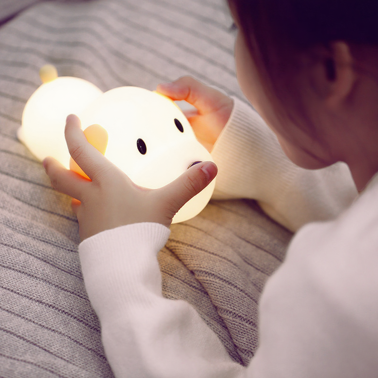 Dull Dog Night Light – Soft Silicone Sleep Companion Lamp with Timer and Stepless Dimming, Rechargeable LED Bedside Light